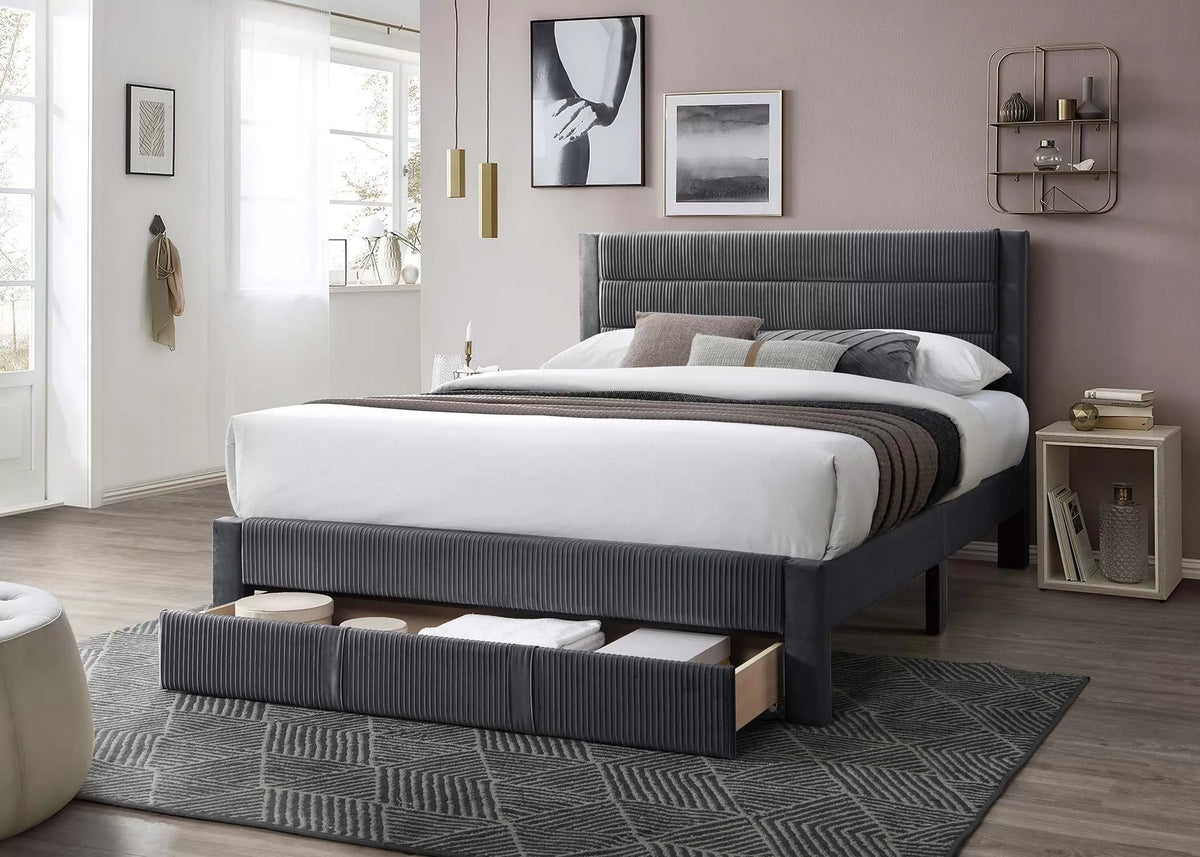 Full/Queen Size Bed