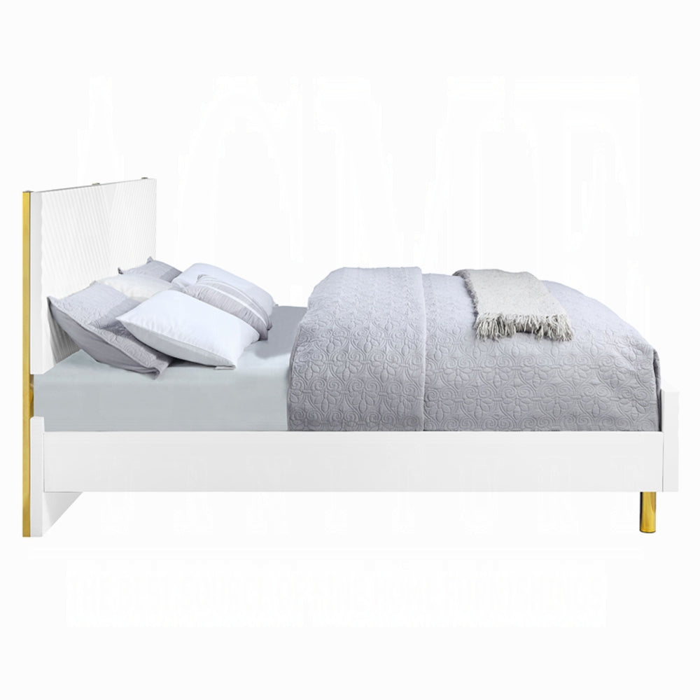 Gaines Queen/ E King Bed