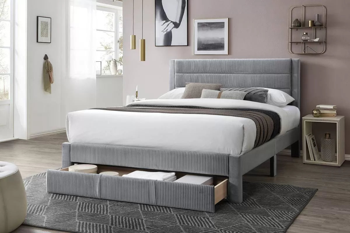 Full/Queen Size Bed